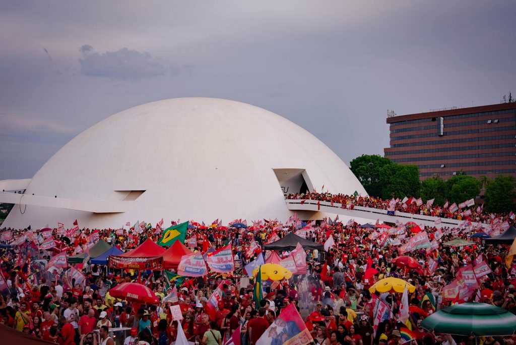 ANDES-SN destaca força da mobilização popular na derrota da extrema direita nas eleições