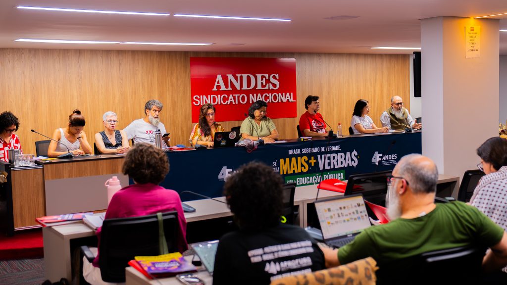 Setor das Ifes indica rodada de assembleia para debater democratização nas instituições
